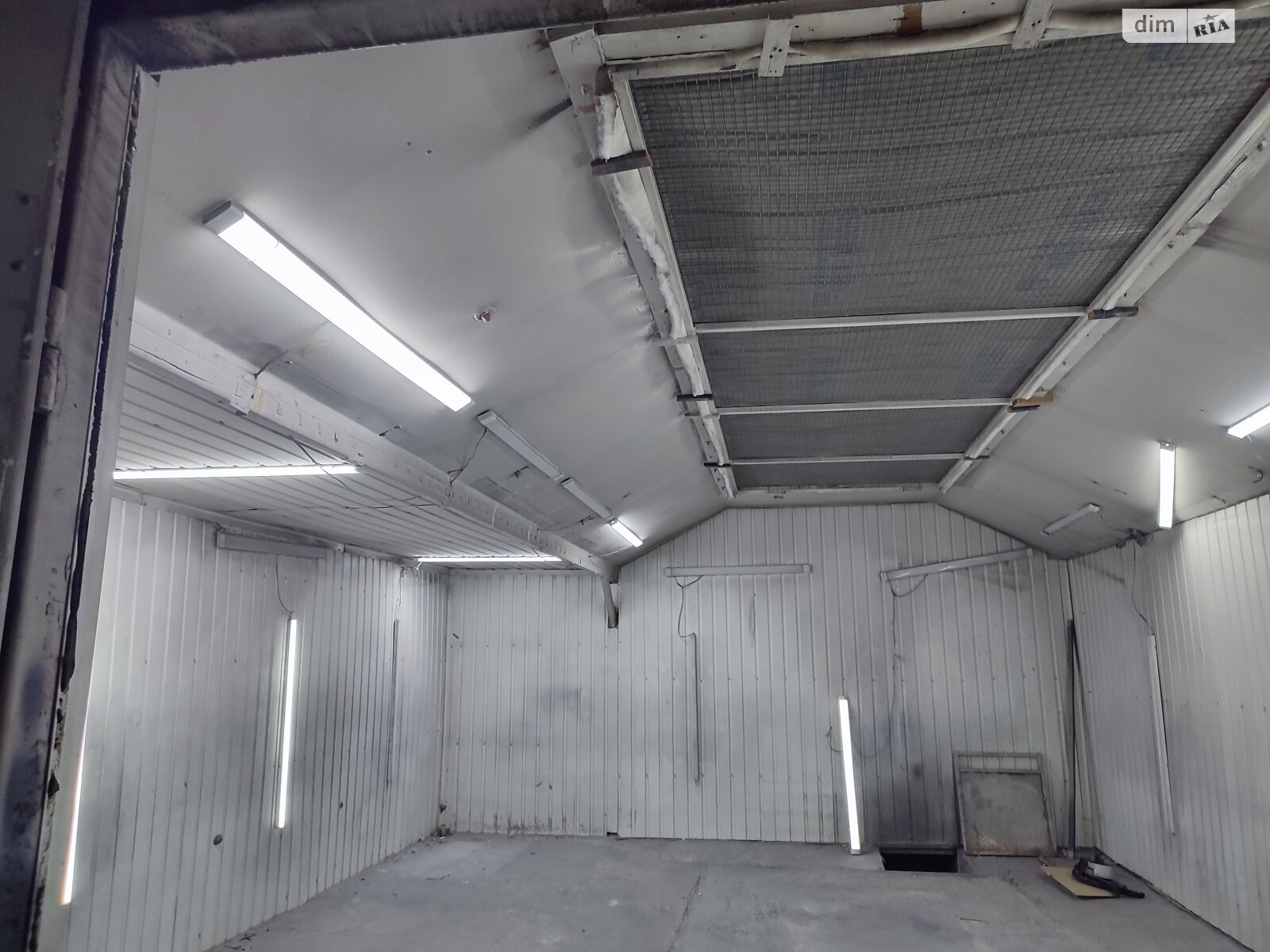 Отдельно стоящий гараж под бус в Виннице, площадь 180 кв.м. фото 1