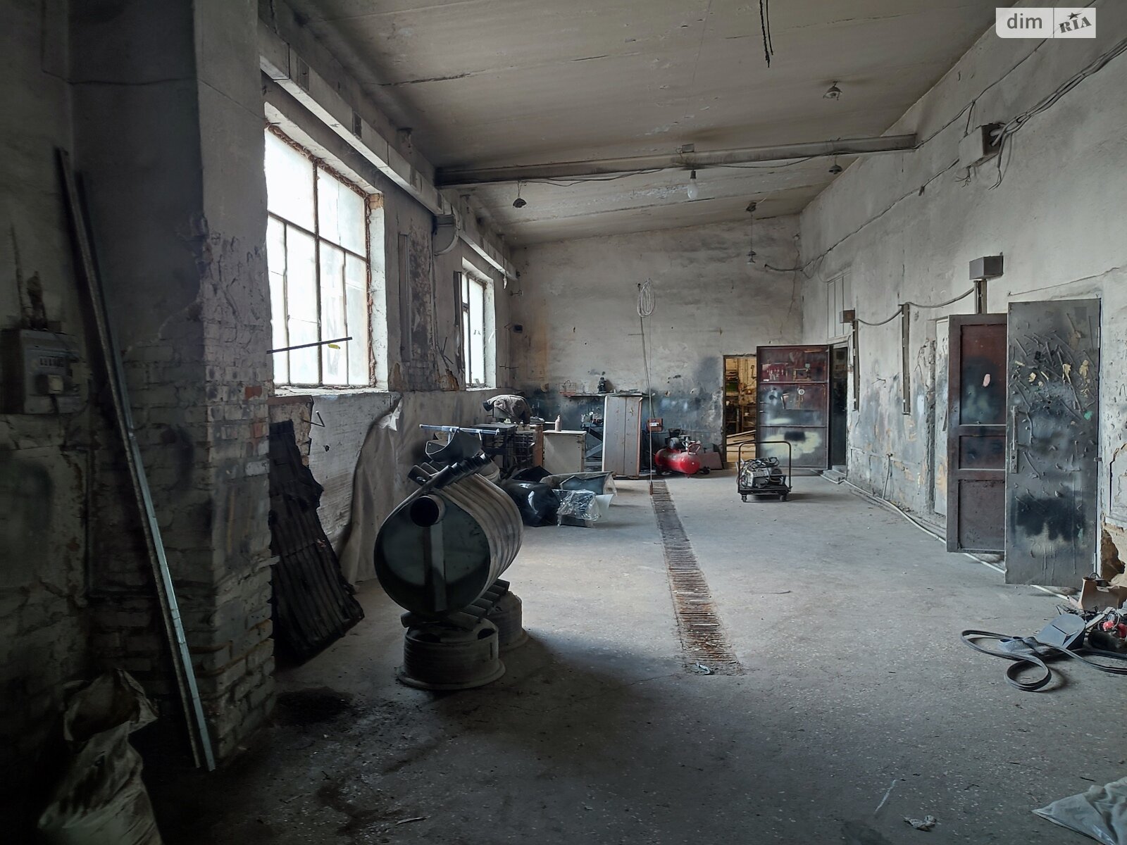 Отдельно стоящий гараж под бус в Виннице, площадь 180 кв.м. фото 1