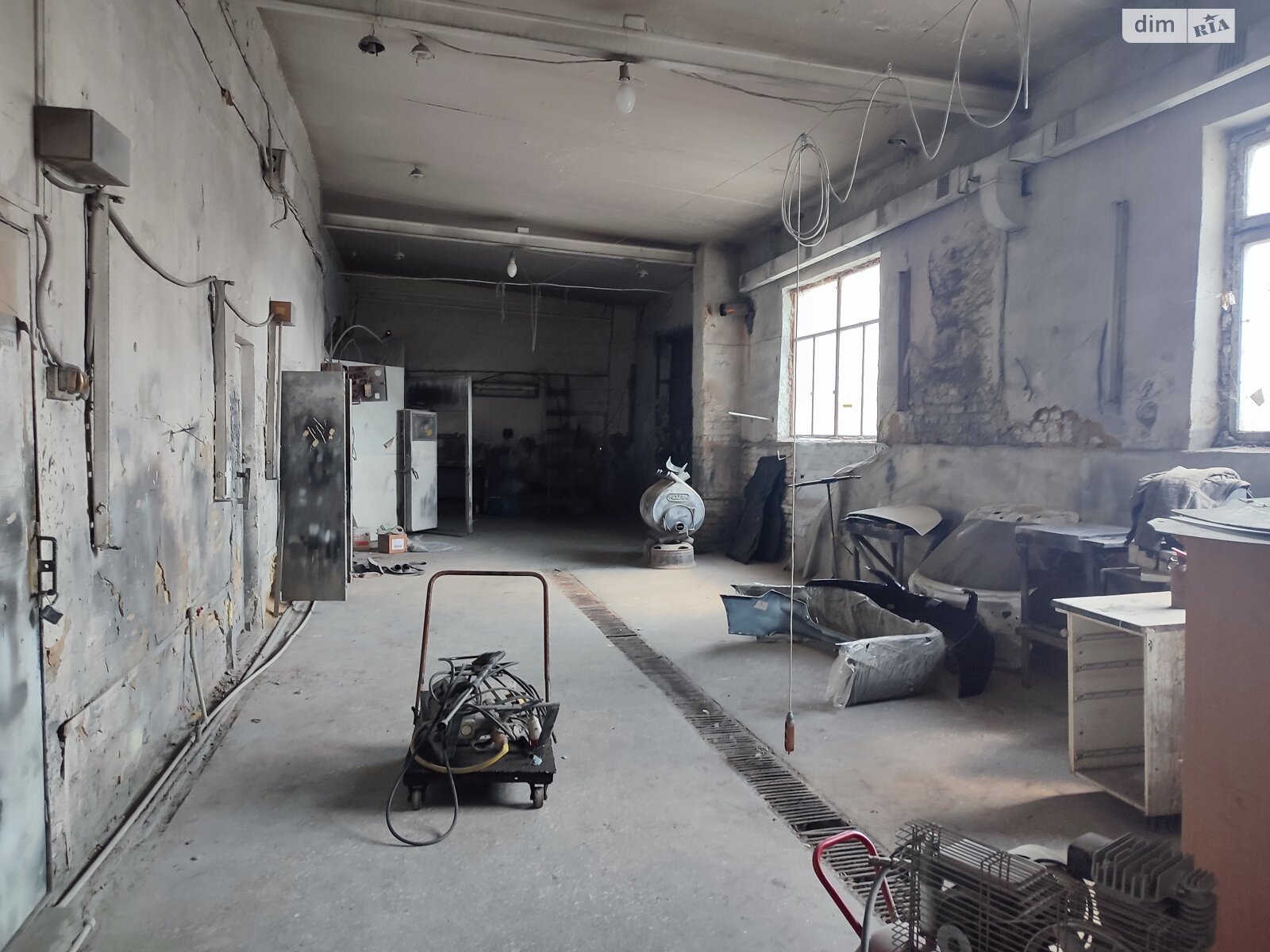 Отдельно стоящий гараж под бус в Виннице, площадь 180 кв.м. фото 1