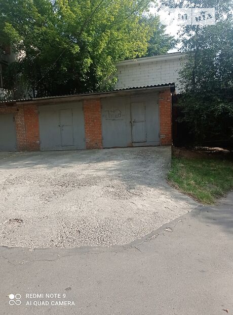Отдельно стоящий гараж под легковое авто в Виннице, площадь 30 кв.м. фото 1 Отдельно стоящий гараж под легковое авто в Виннице, площадь 30 кв.м. фото 1