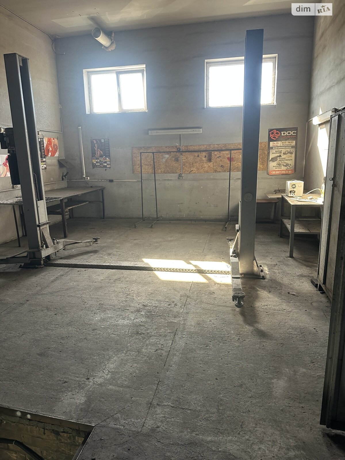 Отдельно стоящий гараж универсальный в Виннице, площадь 74 кв.м. фото 1 Отдельно стоящий гараж универсальный в Виннице, площадь 74 кв.м. фото 1