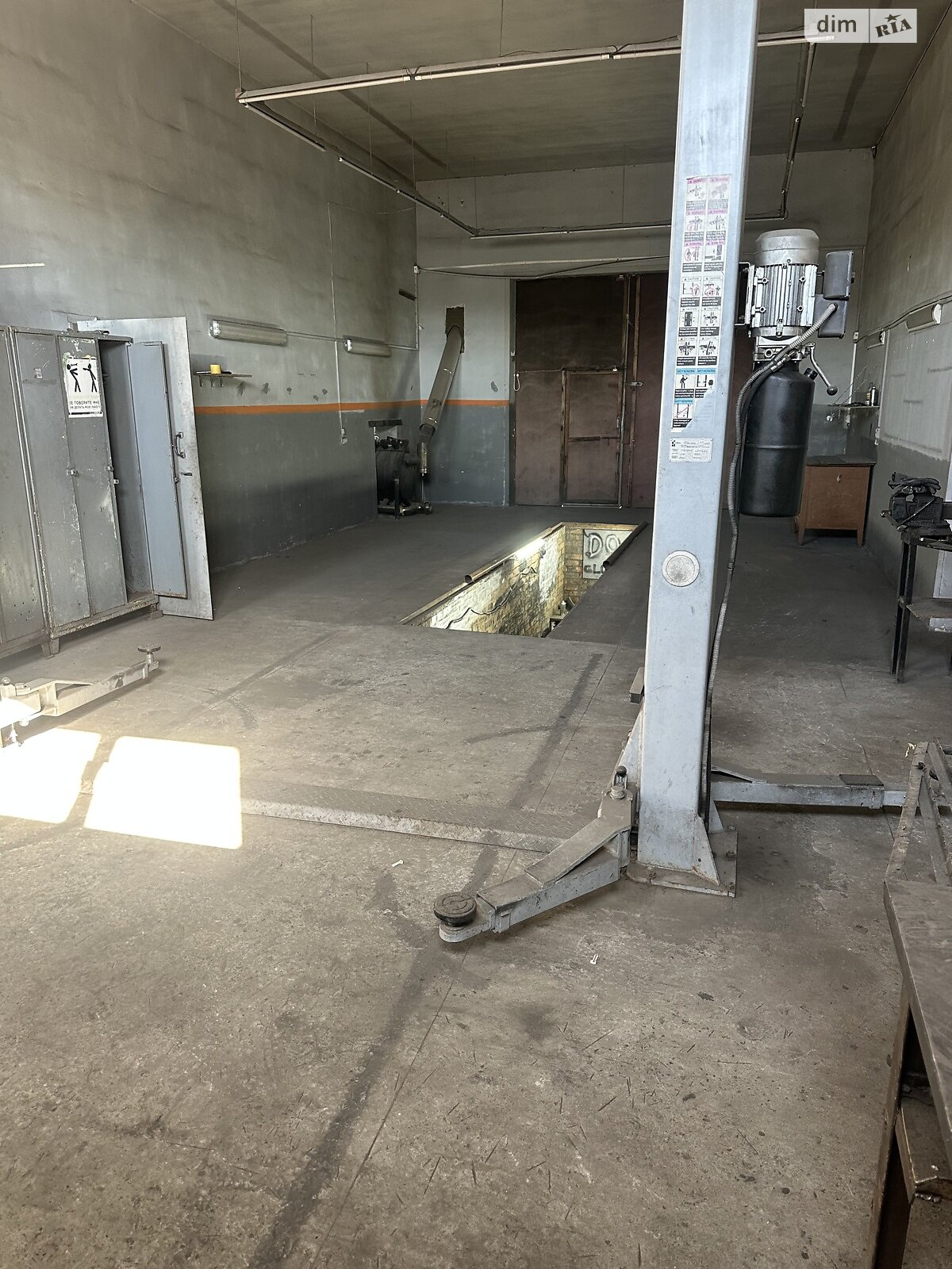 Отдельно стоящий гараж универсальный в Виннице, площадь 74 кв.м. фото 1 Отдельно стоящий гараж универсальный в Виннице, площадь 74 кв.м. фото 1