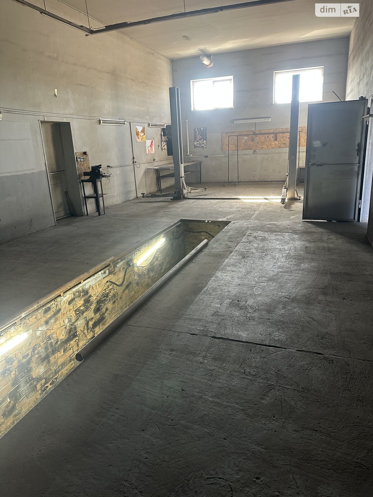 Отдельно стоящий гараж универсальный в Виннице, площадь 74 кв.м. фото 1 Отдельно стоящий гараж универсальный в Виннице, площадь 74 кв.м. фото 1