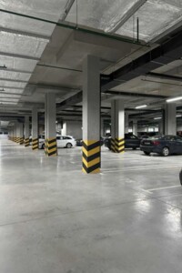 Место на подземном паркинге под легковое авто в Киеве, площадь 13 кв.м. фото 2