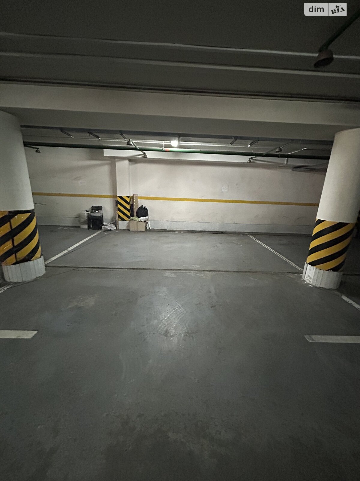 Место на подземном паркинге под легковое авто в Киеве, площадь 22 кв.м. фото 1
