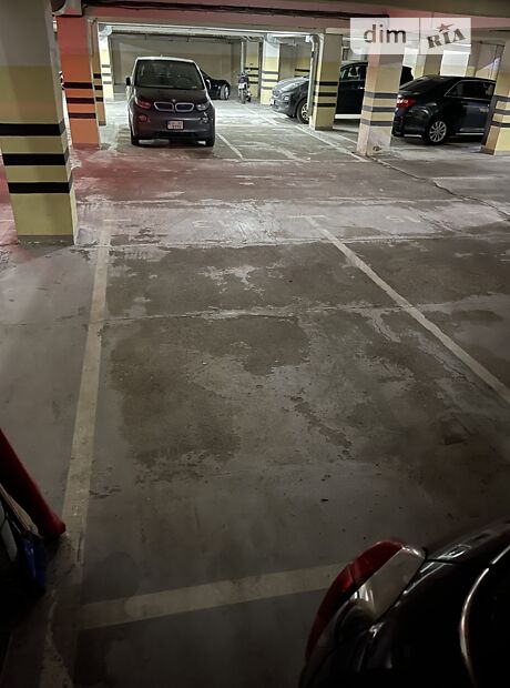 Місце на підземному паркінгу під легкове авто в Києві, площа 16 кв.м. фото 1