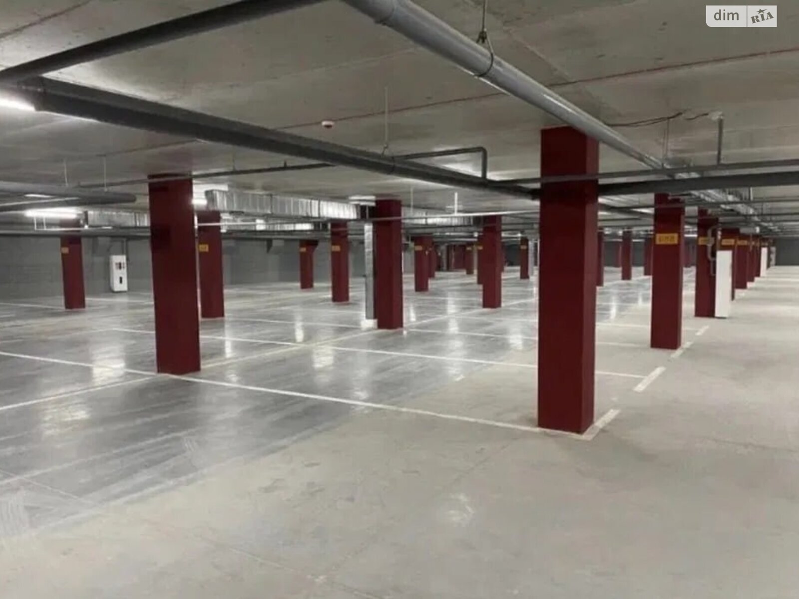 Место на подземном паркинге универсальный в Днепре, площадь 28 кв.м. фото 1