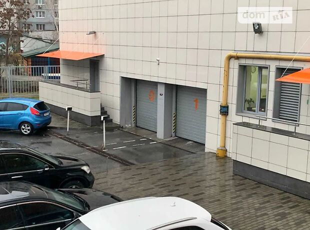 Место на подземном паркинге под легковое авто в Днепре, площадь 20 кв.м. фото 1 Место на подземном паркинге под легковое авто в Днепре, площадь 20 кв.м. фото 1