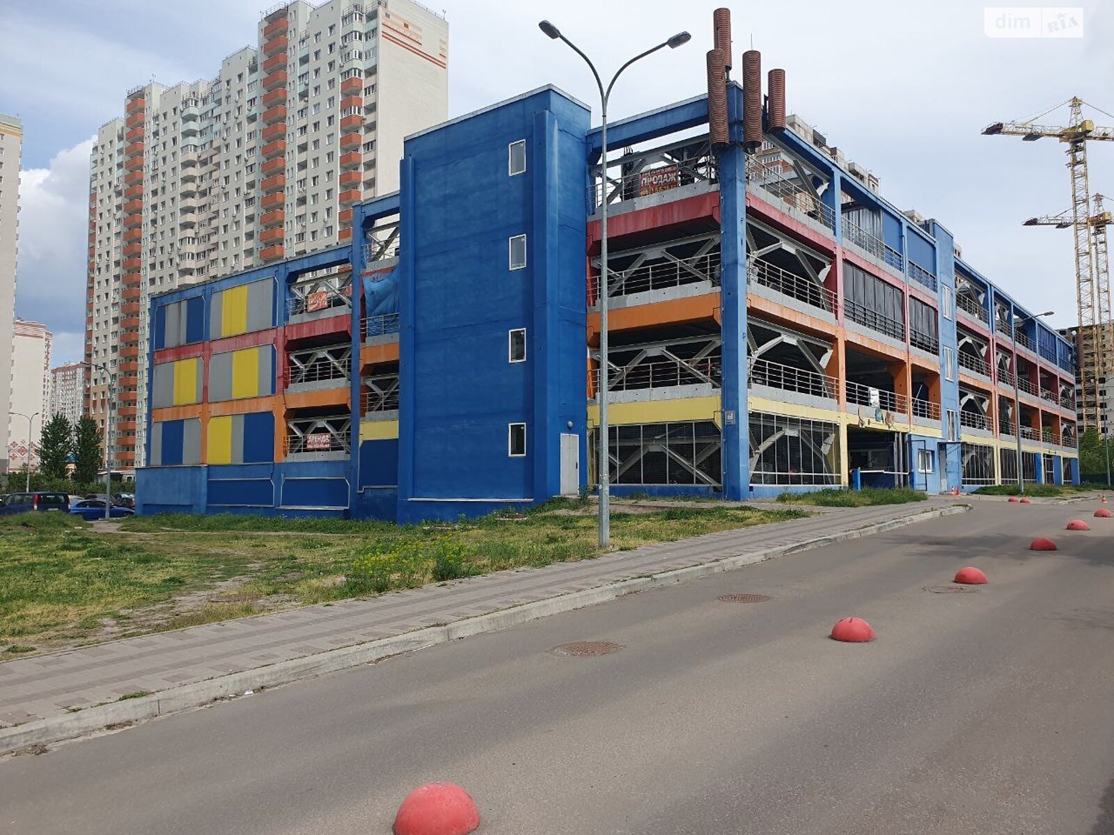 Місце на підземному паркінгу під легкове авто в Києві, площа 15 кв.м. фото 1 Місце на підземному паркінгу під легкове авто в Києві, площа 15 кв.м. фото 1