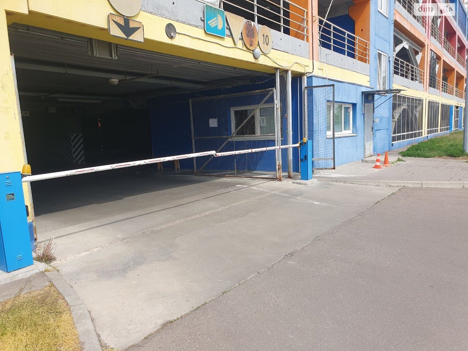 Місце на підземному паркінгу під легкове авто в Києві, площа 15 кв.м. фото 1 Місце на підземному паркінгу під легкове авто в Києві, площа 15 кв.м. фото 1