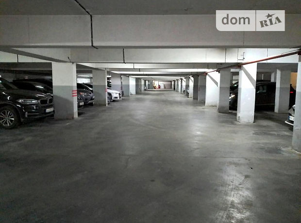 Место на подземном паркинге под легковое авто в Киеве, площадь 40 кв.м. фото 1