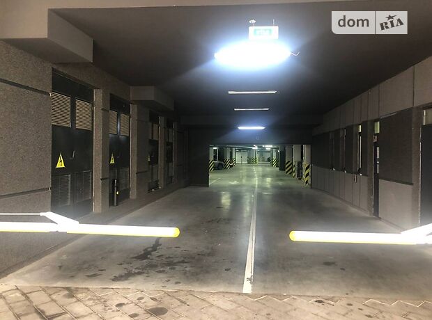 Место на подземном паркинге под легковое авто в Киеве, площадь 16 кв.м. фото 1 Место на подземном паркинге под легковое авто в Киеве, площадь 16 кв.м. фото 1