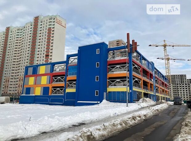 Место на подземном паркинге под легковое авто в Киеве, площадь 18 кв.м. фото 1 Место на подземном паркинге под легковое авто в Киеве, площадь 18 кв.м. фото 1