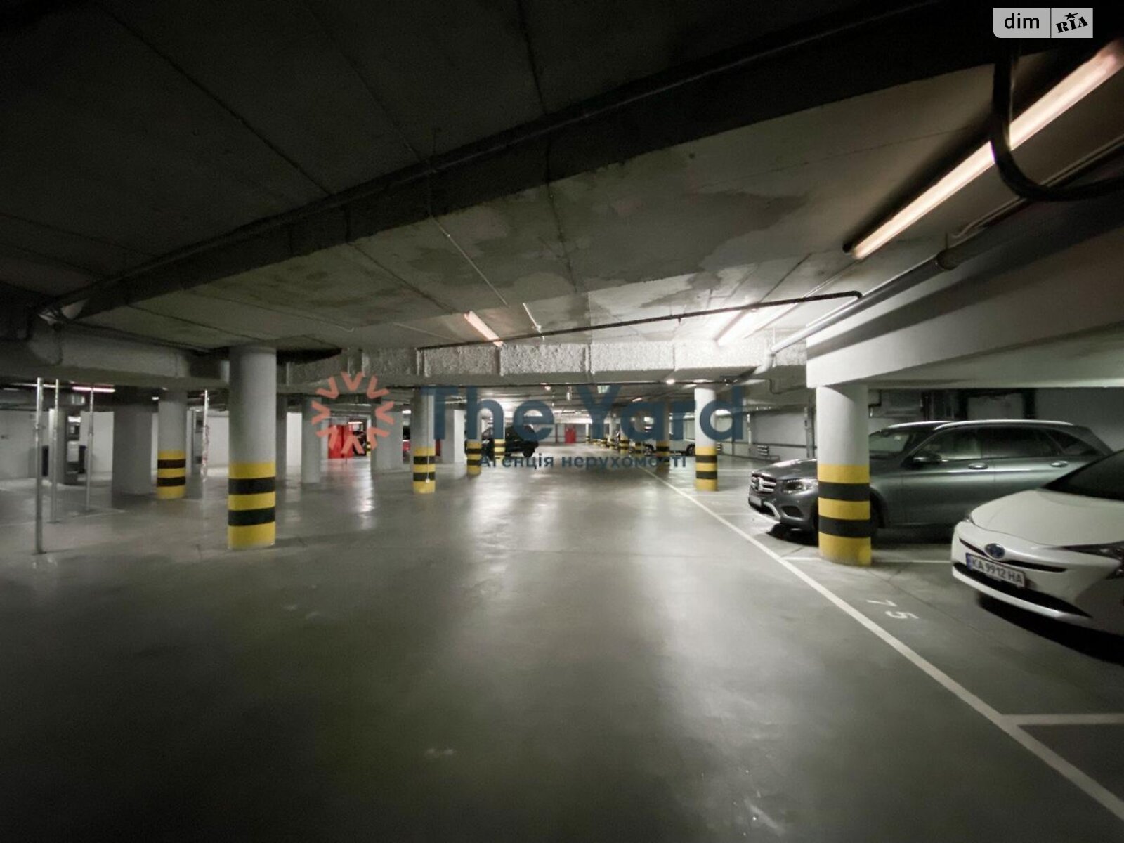 Место на подземном паркинге универсальный в Киеве, площадь 30 кв.м. фото 1