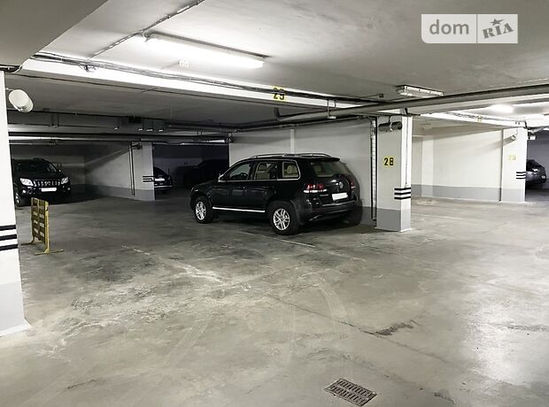 Место на подземном паркинге универсальный в Киеве, площадь 14 кв.м. фото 1 Место на подземном паркинге универсальный в Киеве, площадь 14 кв.м. фото 1