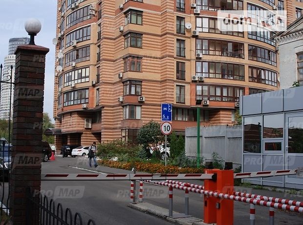 Место на подземном паркинге универсальный в Киеве, площадь 18 кв.м. фото 2 Место на подземном паркинге универсальный в Киеве, площадь 18 кв.м. фото 2