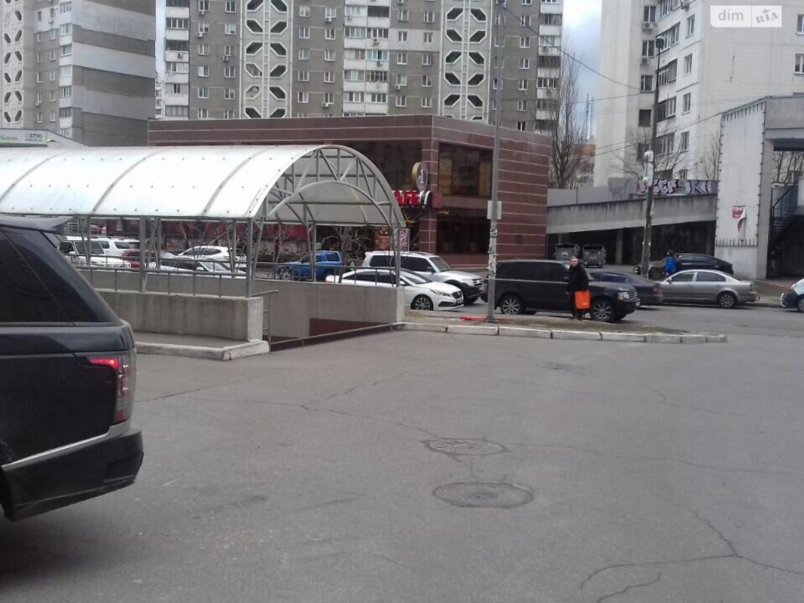 Місце на підземному паркінгу під легкове авто в Києві, площа 12.5 кв.м. фото 1 Місце на підземному паркінгу під легкове авто в Києві, площа 12.5 кв.м. фото 1