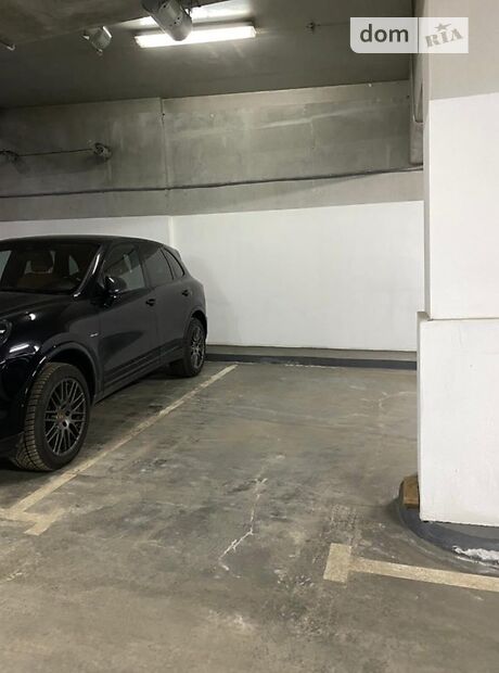 Место на подземном паркинге под легковое авто в Киеве, площадь 15 кв.м. фото 1 Место на подземном паркинге под легковое авто в Киеве, площадь 15 кв.м. фото 1