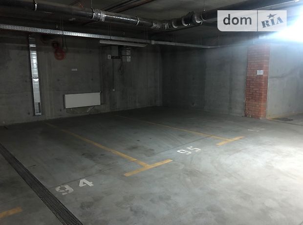 Место на подземном паркинге под легковое авто в Киеве, площадь 14 кв.м. фото 1 Место на подземном паркинге под легковое авто в Киеве, площадь 14 кв.м. фото 1