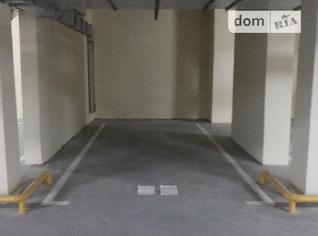 Место на подземном паркинге под легковое авто в Киеве, площадь 22 кв.м. фото 1 Место на подземном паркинге под легковое авто в Киеве, площадь 22 кв.м. фото 1