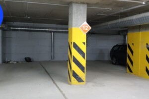 Место на подземном паркинге под легковое авто в Луцке, площадь 12.5 кв.м. фото 2