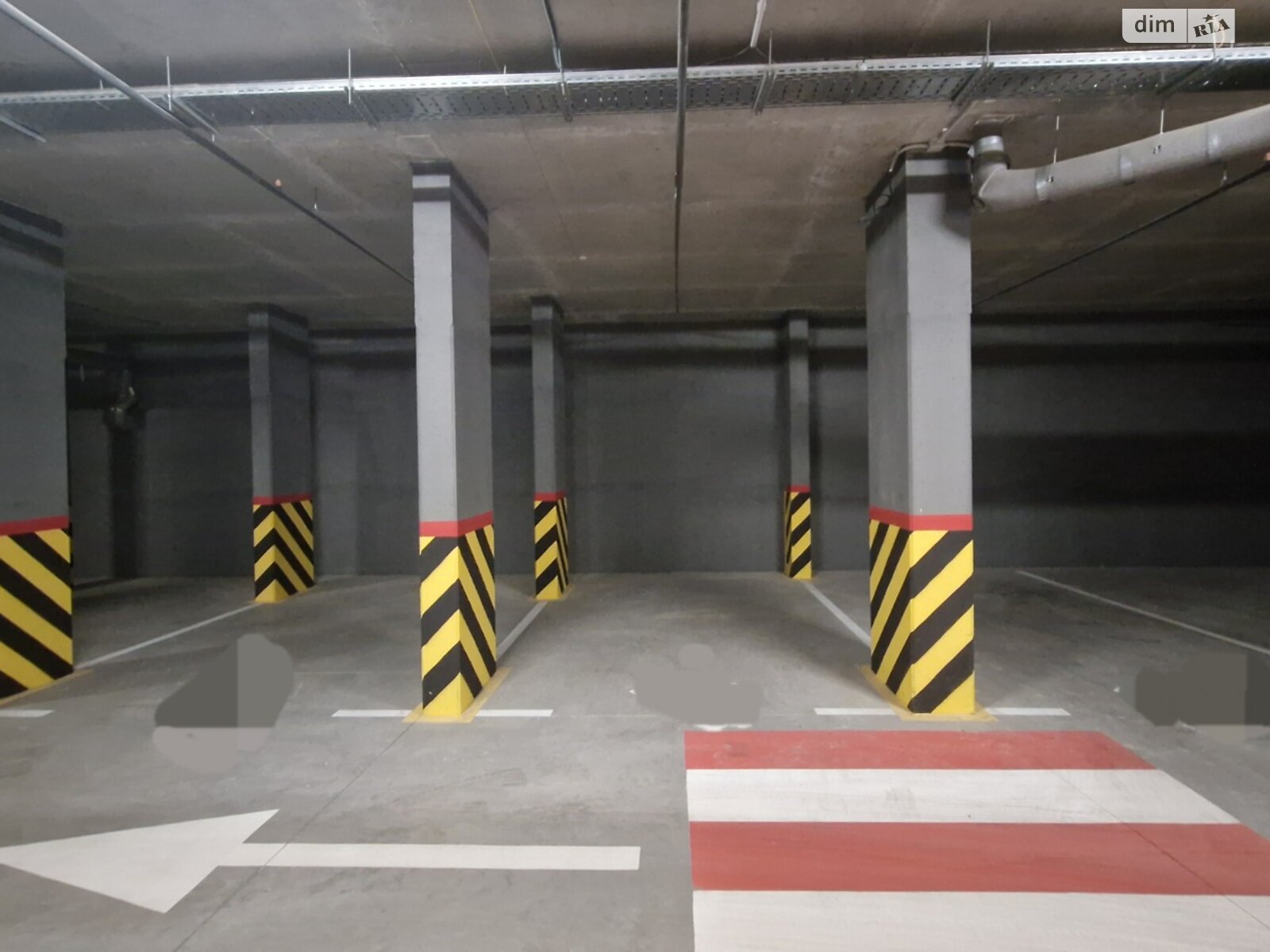 Место на подземном паркинге под легковое авто в Львове, площадь 12.5 кв.м. фото 1 Место на подземном паркинге под легковое авто в Львове, площадь 12.5 кв.м. фото 1