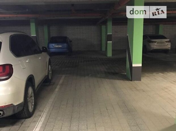 Место на подземном паркинге под легковое авто в Львове, площадь 14 кв.м. фото 1 Место на подземном паркинге под легковое авто в Львове, площадь 14 кв.м. фото 1