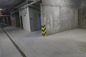Место на подземном паркинге под легковое авто в Львове, площадь 14 кв.м. фото 2