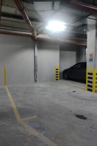 Место на подземном паркинге под легковое авто в Львове, площадь 17 кв.м. фото 2