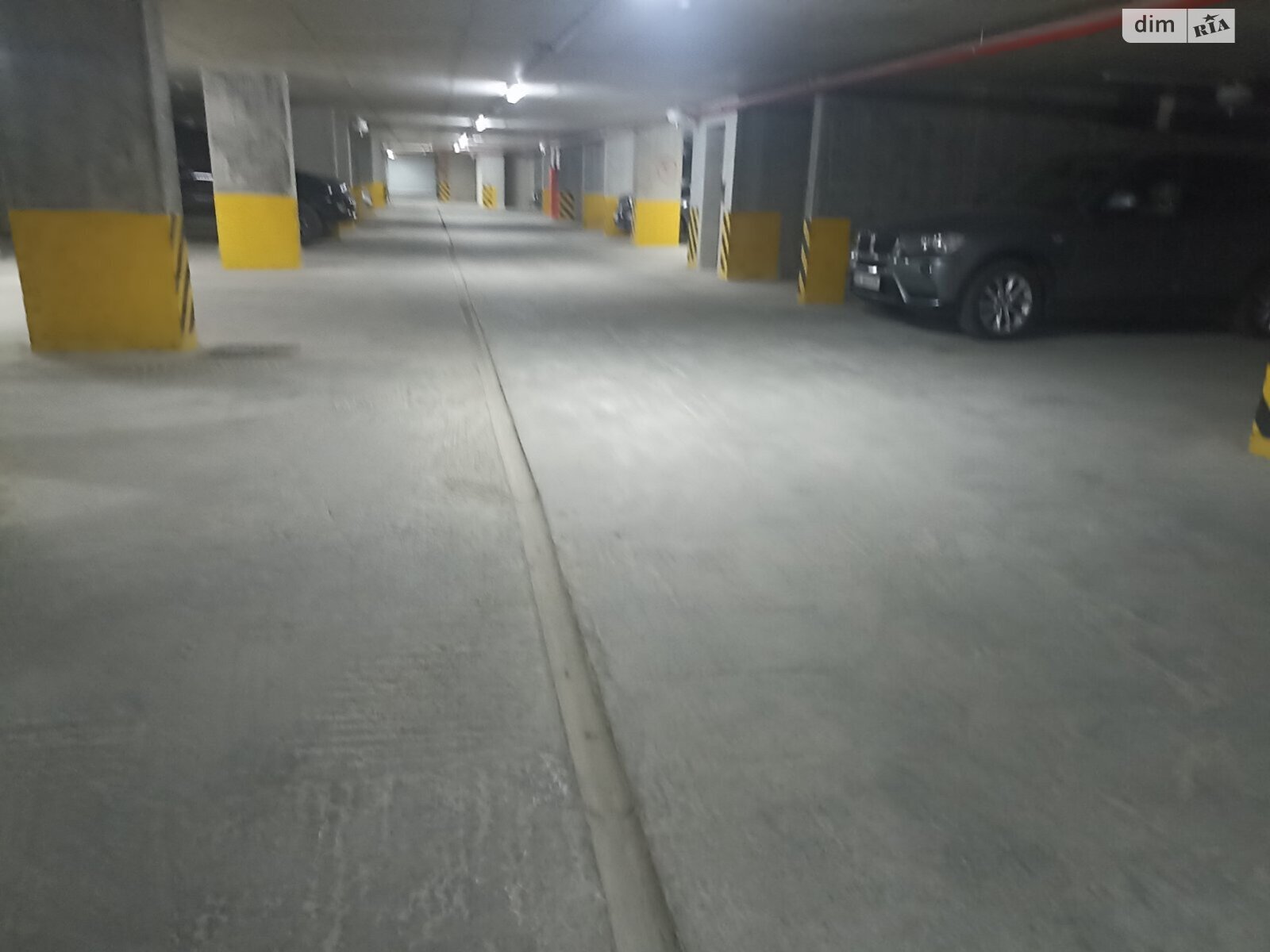 Место на подземном паркинге под легковое авто в Львове, площадь 19 кв.м. фото 1 Место на подземном паркинге под легковое авто в Львове, площадь 19 кв.м. фото 1