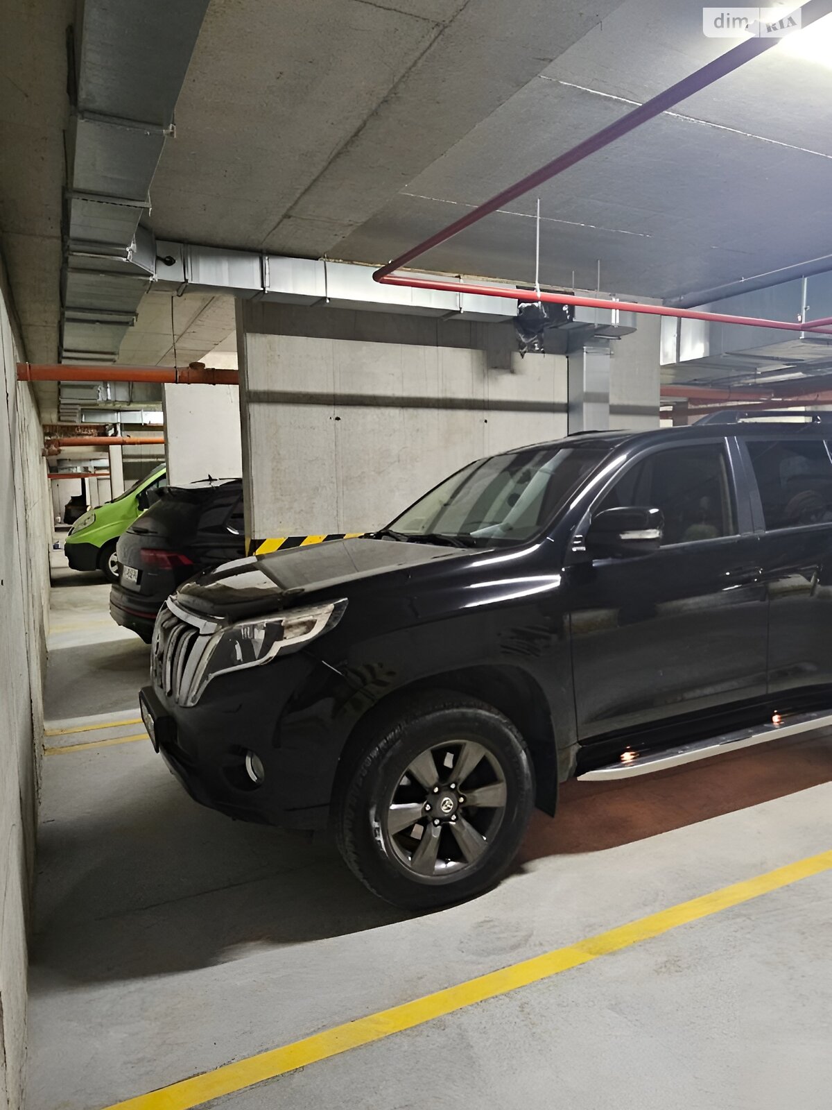 Место на подземном паркинге под легковое авто в Львове, площадь 16 кв.м. фото 1 Место на подземном паркинге под легковое авто в Львове, площадь 16 кв.м. фото 1