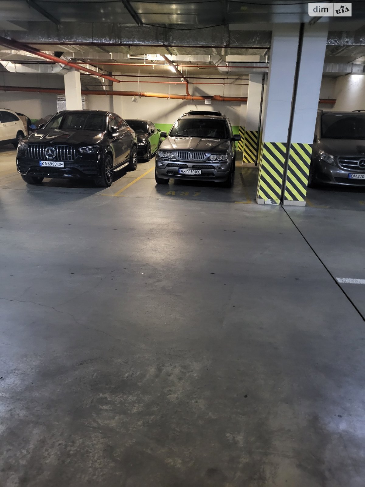 Место на подземном паркинге под легковое авто в Одессе, площадь 18 кв.м. фото 1 Место на подземном паркинге под легковое авто в Одессе, площадь 18 кв.м. фото 1