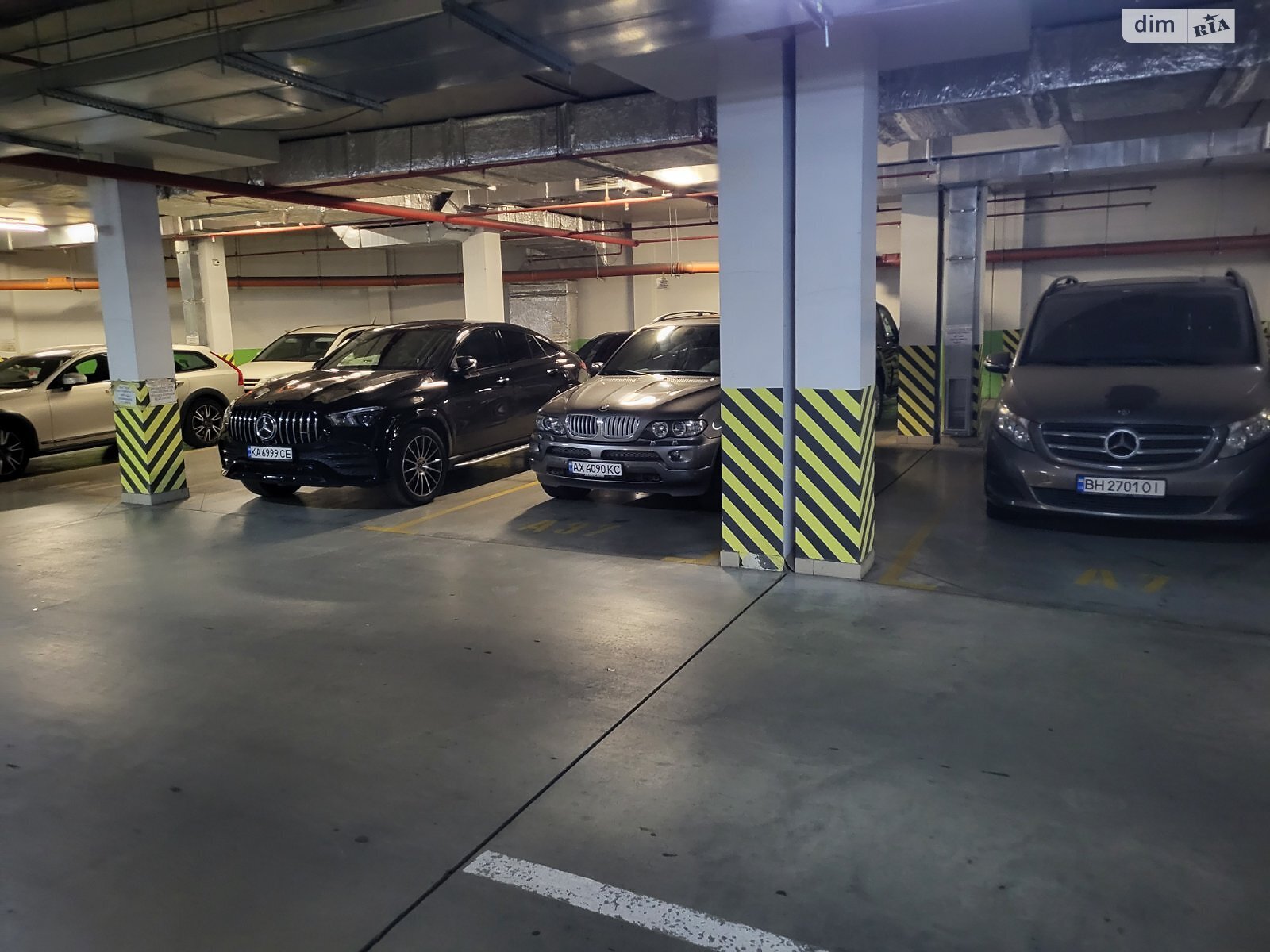 Место на подземном паркинге под легковое авто в Одессе, площадь 18 кв.м. фото 1 Место на подземном паркинге под легковое авто в Одессе, площадь 18 кв.м. фото 1