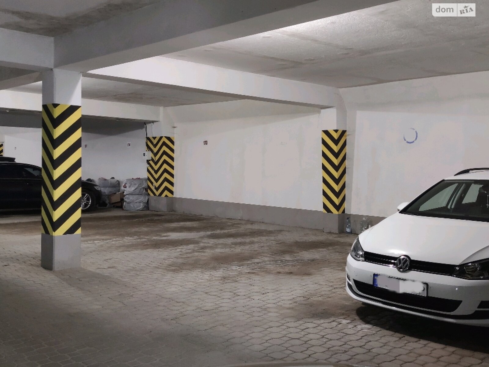 Место на подземном паркинге под легковое авто в Тернополе, площадь 18 кв.м. фото 1