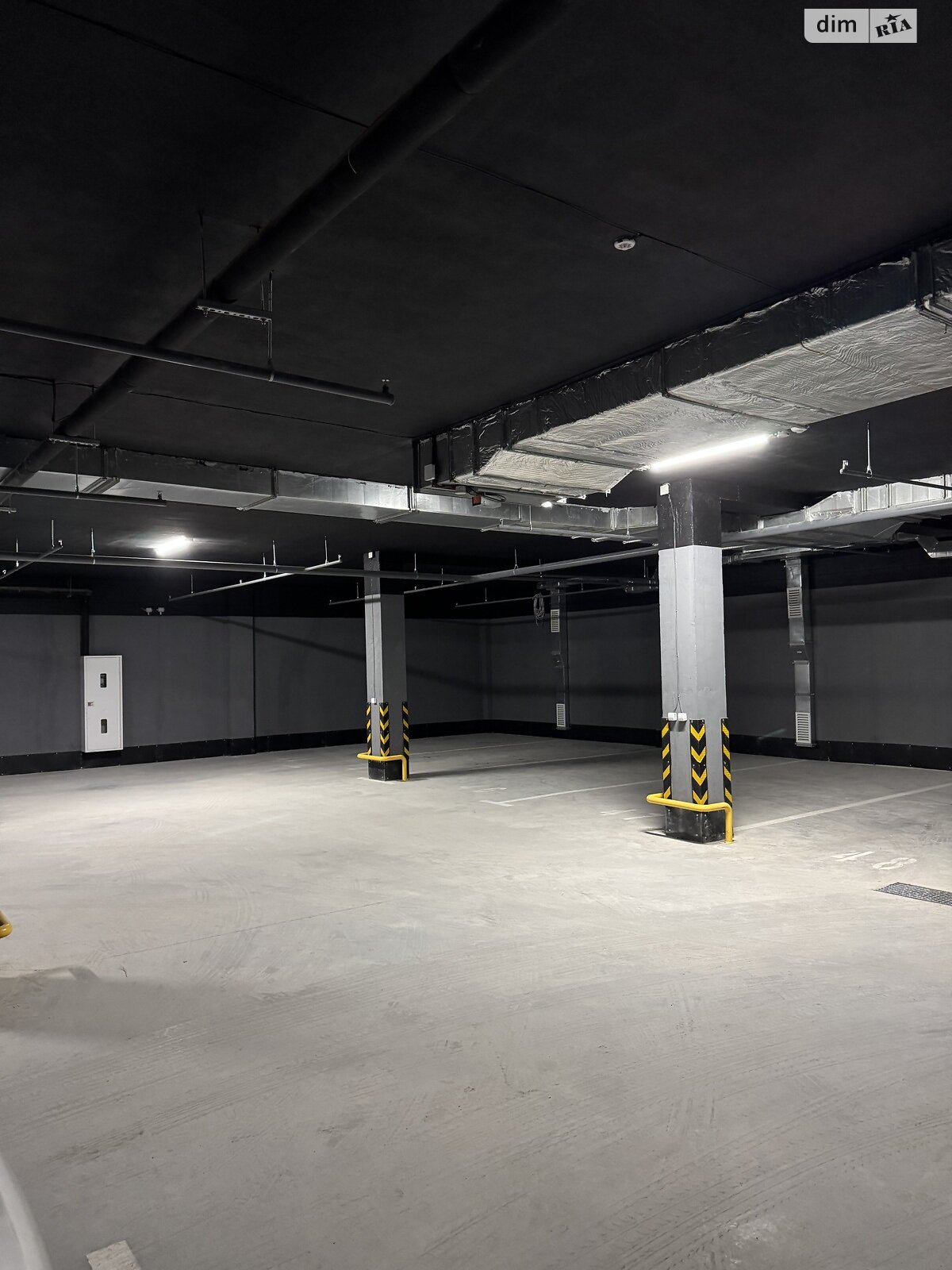 Место на подземном паркинге под легковое авто в Тернополе, площадь 23 кв.м. фото 1 Место на подземном паркинге под легковое авто в Тернополе, площадь 23 кв.м. фото 1
