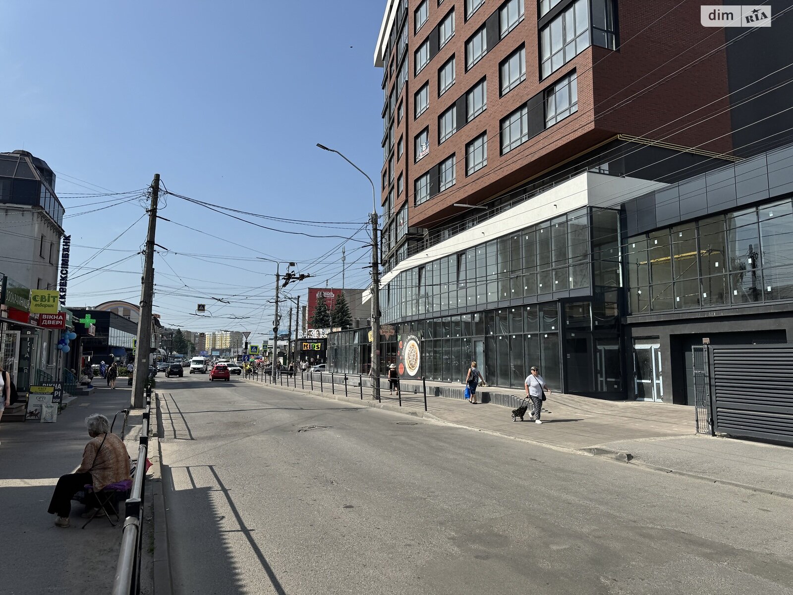 Місце на підземному паркінгу універсальний в Тернополі, площа 18 кв.м. фото 1 Місце на підземному паркінгу універсальний в Тернополі, площа 18 кв.м. фото 1