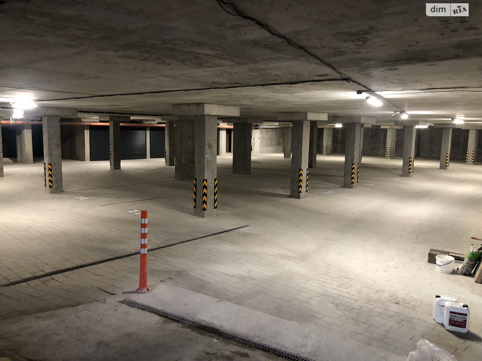 Місце на підземному паркінгу під легкове авто в Тернополі, площа 21 кв.м. фото 1