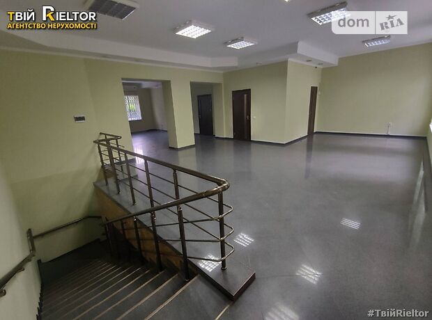 Приміщення вільного призначення в Чернівцях, здам в оренду по проспект Незалежності, район Проспект, ціна: 59 055 грн за об’єкт фото 1 Приміщення вільного призначення в Чернівцях, здам в оренду по проспект Незалежності, район Проспект, ціна: 59 055 грн за об’єкт фото 1