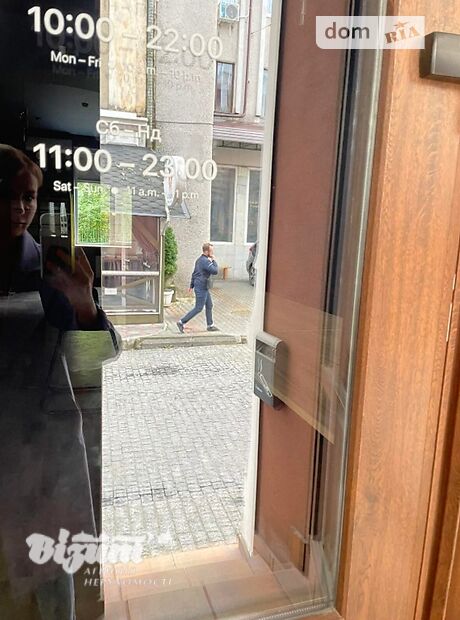 Помещение свободного назначения в Тернополе, сдам в аренду по Кульчицкой улица, район Центр, цена: 30 000 грн за объект фото 1 Помещение свободного назначения в Тернополе, сдам в аренду по Кульчицкой улица, район Центр, цена: 30 000 грн за объект фото 1