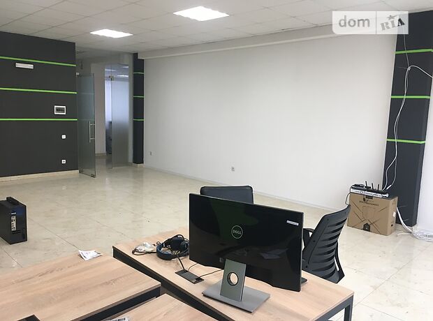 Комерційне приміщення в Тернополі, здам в оренду по Торговиця (Живова Анатолія) вулиця 15Б, район Центр, ціна: 11 750 грн за об’єкт фото 1 Комерційне приміщення в Тернополі, здам в оренду по Торговиця (Живова Анатолія) вулиця 15Б, район Центр, ціна: 11 750 грн за об’єкт фото 1