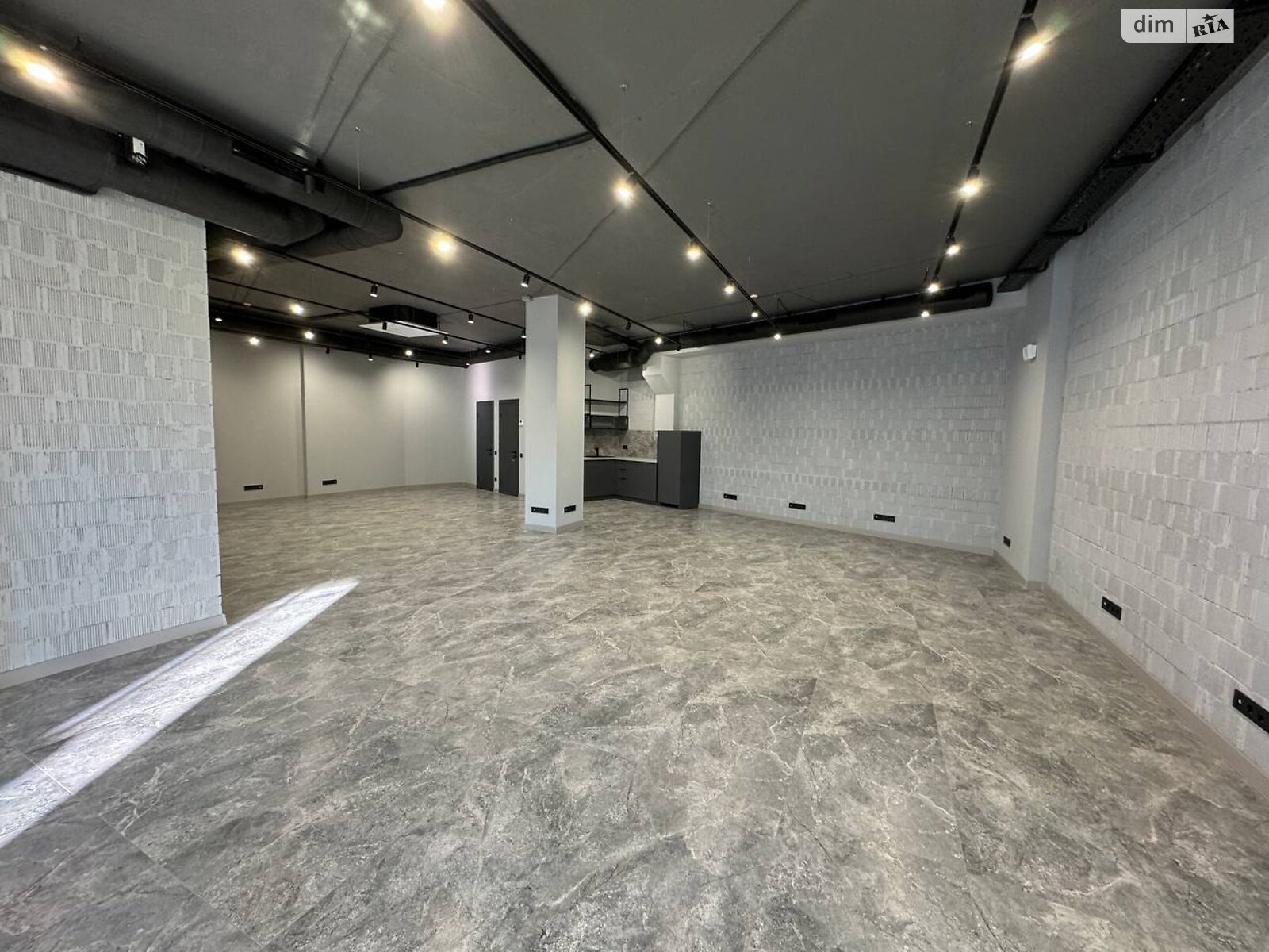 Специальное помещение в Днепре, сдам в аренду по Короленко улица 2К, район Центр, цена: 76 137 грн за объект фото 1