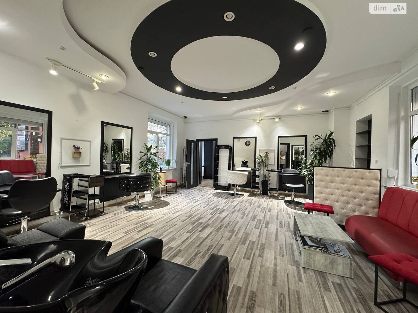 Спеціальне приміщення в Івано-Франківську, здам в оренду по В’ячеслава Чорновола (Пушкіна) вулиця 20А, район Центр, ціна: 42 070 грн за об’єкт фото 1