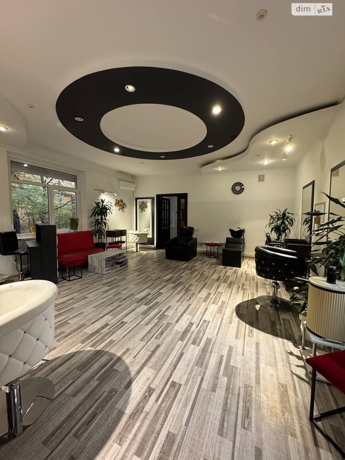 Спеціальне приміщення в Івано-Франківську, здам в оренду по В’ячеслава Чорновола (Пушкіна) вулиця 20А, район Центр, ціна: 42 070 грн за об’єкт фото 1