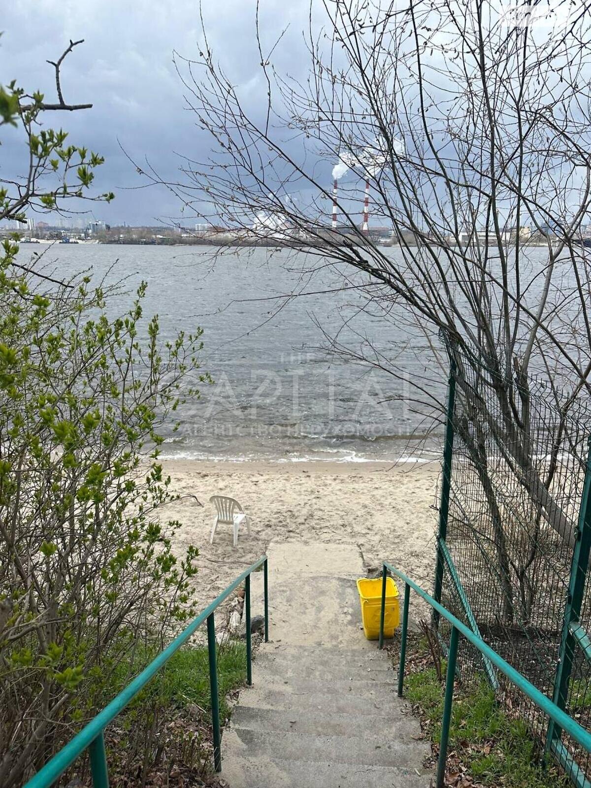 Специальное помещение в Киеве, сдам в аренду по Садовая (Осокорки) улица, район Дарницкий, цена: 209 250 грн за объект фото 1 Специальное помещение в Киеве, сдам в аренду по Садовая (Осокорки) улица, район Дарницкий, цена: 209 250 грн за объект фото 1