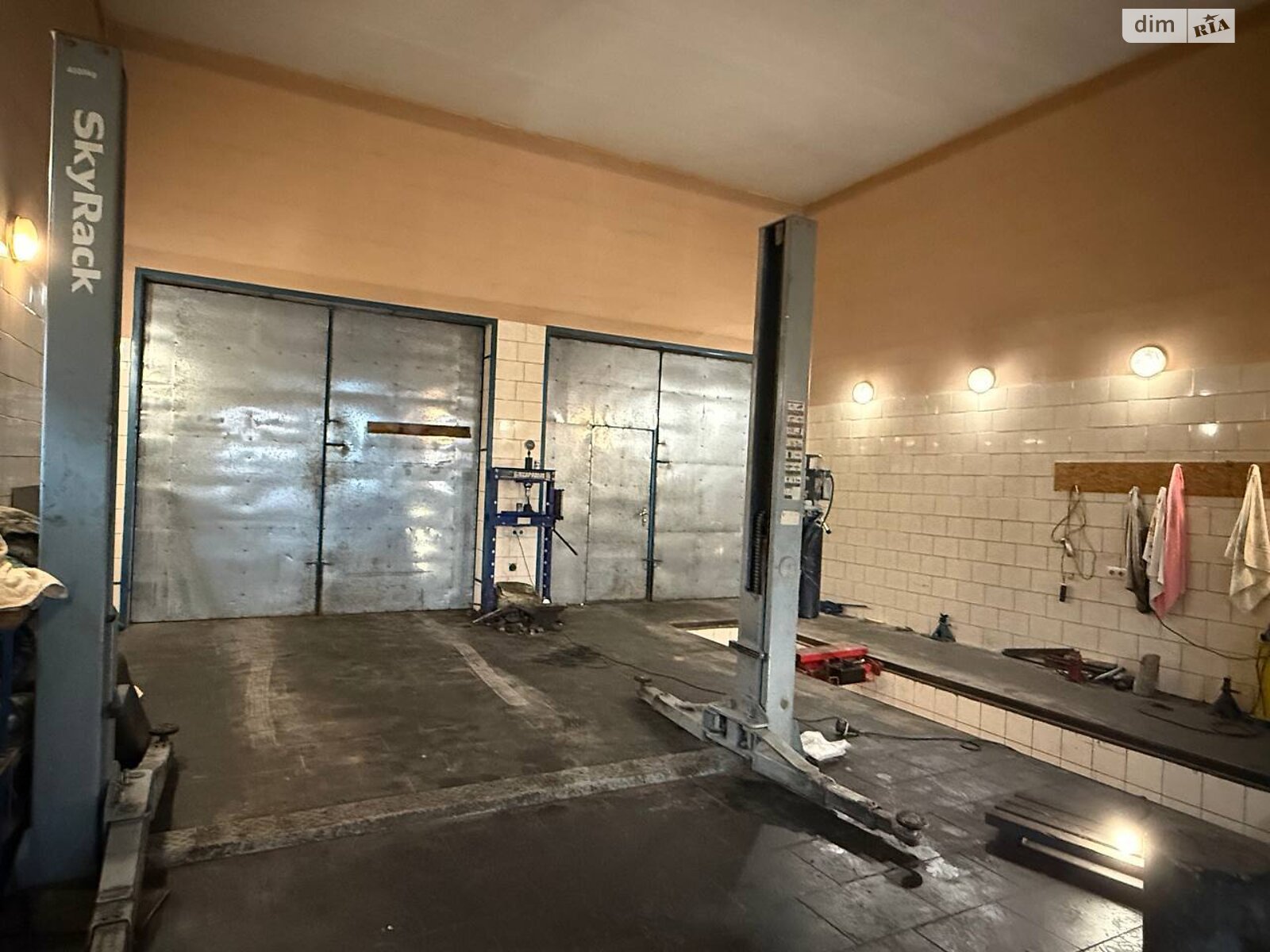 Спеціальне приміщення в Коростишеві, здам в оренду по Гвардійська вулиця 42А, район Коростишів, ціна: 40 000 грн за об’єкт фото 1 Спеціальне приміщення в Коростишеві, здам в оренду по Гвардійська вулиця 42А, район Коростишів, ціна: 40 000 грн за об’єкт фото 1