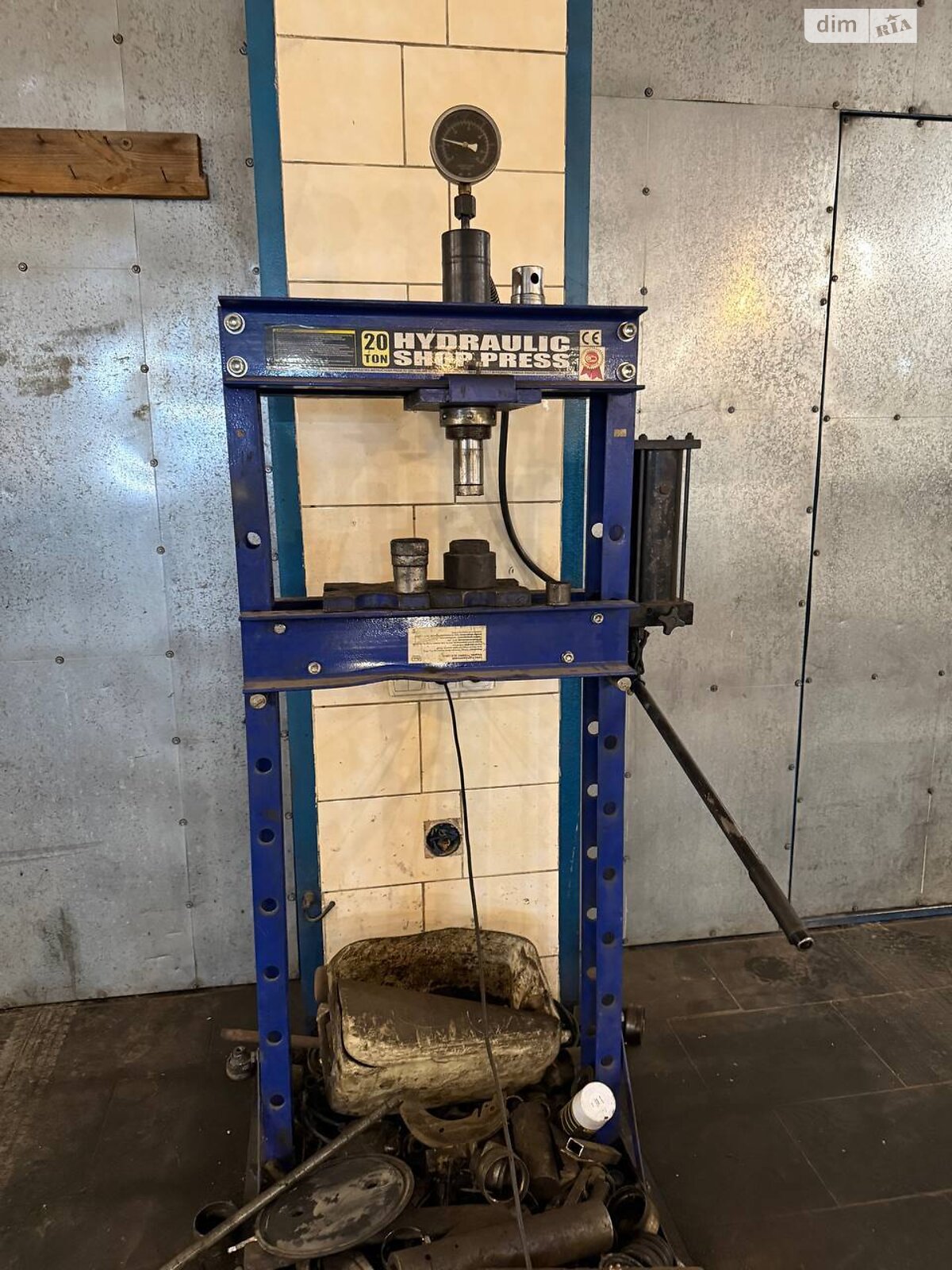 Спеціальне приміщення в Коростишеві, здам в оренду по Гвардійська вулиця 42А, район Коростишів, ціна: 40 000 грн за об’єкт фото 1 Спеціальне приміщення в Коростишеві, здам в оренду по Гвардійська вулиця 42А, район Коростишів, ціна: 40 000 грн за об’єкт фото 1