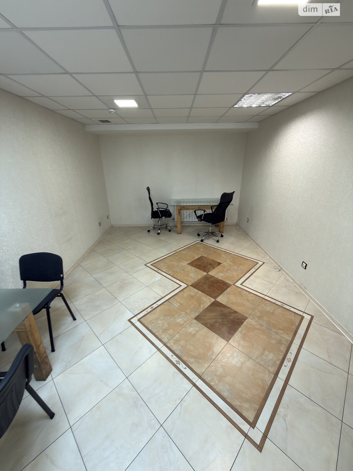 Специальное помещение в Львове, сдам в аренду по Садовая улица 2А, район Южный, цена: 5 000 грн за объект фото 1 Специальное помещение в Львове, сдам в аренду по Садовая улица 2А, район Южный, цена: 5 000 грн за объект фото 1