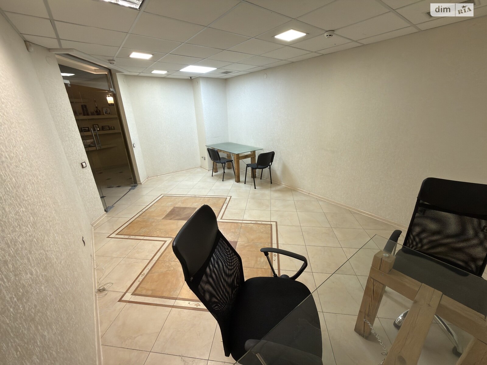 Специальное помещение в Львове, сдам в аренду по Садовая улица 2А, район Южный, цена: 5 000 грн за объект фото 1 Специальное помещение в Львове, сдам в аренду по Садовая улица 2А, район Южный, цена: 5 000 грн за объект фото 1