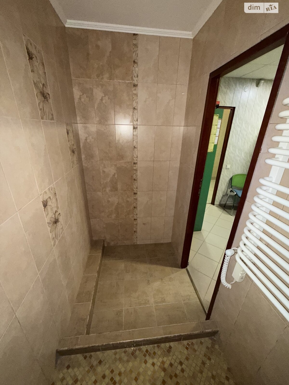 Специальное помещение в Львове, сдам в аренду по Садовая улица 2А, район Южный, цена: 5 000 грн за объект фото 1 Специальное помещение в Львове, сдам в аренду по Садовая улица 2А, район Южный, цена: 5 000 грн за объект фото 1