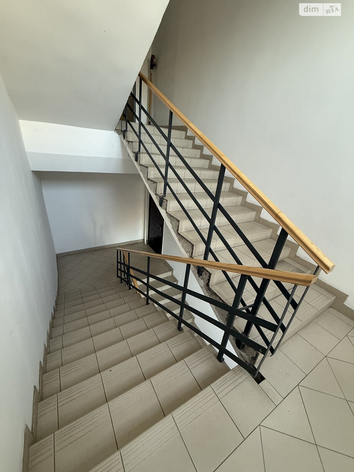 Специальное помещение в Львове, сдам в аренду по Садовая улица 2А, район Южный, цена: 5 000 грн за объект фото 1 Специальное помещение в Львове, сдам в аренду по Садовая улица 2А, район Южный, цена: 5 000 грн за объект фото 1